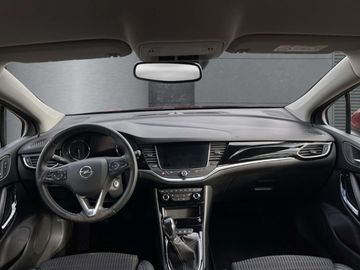 Car image 10