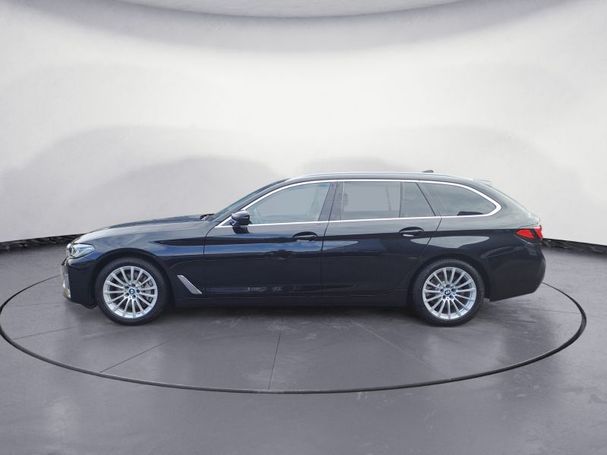 BMW 530i Touring Luxury Line 185 kW image number 4