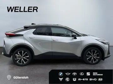 Car image 4
