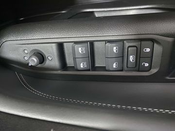 Car image 33