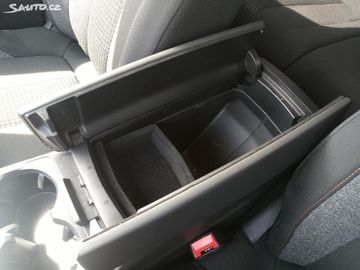 Car image 37