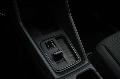 Car image 30