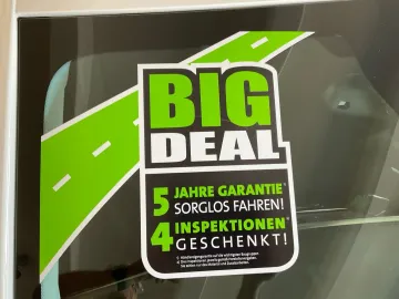 Car image 30