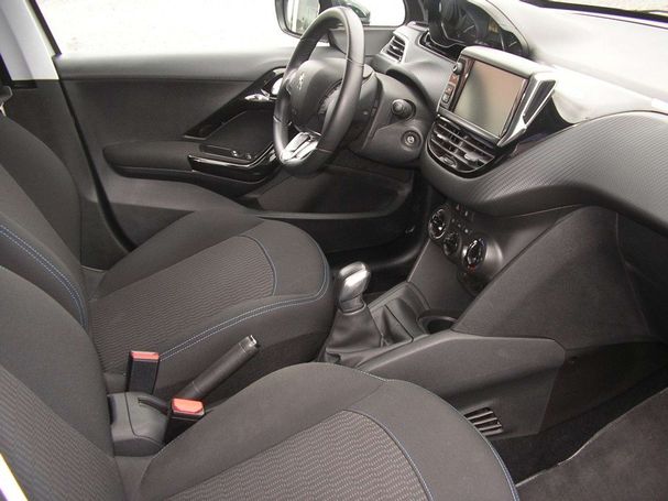 Peugeot 208 PureTech 82 Style 60 kW image number 7