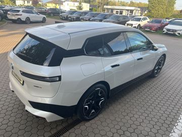 Car image 42