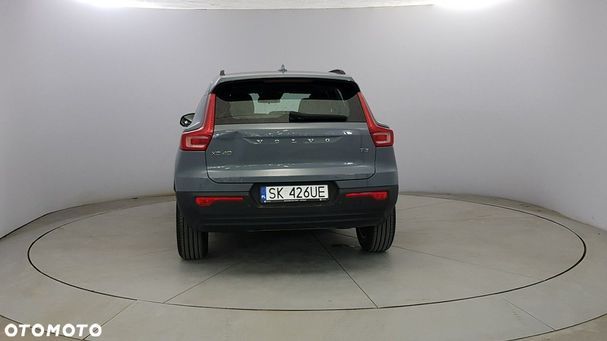 Volvo XC40 T3 Momentum 120 kW image number 6