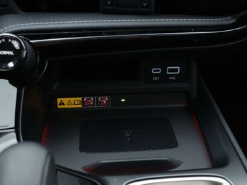 Car image 33