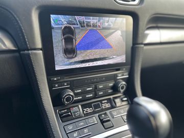 Car image 12