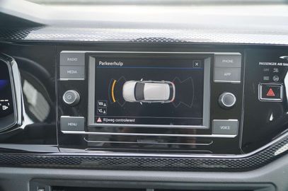 Car image 24