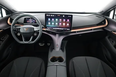 Car image 30