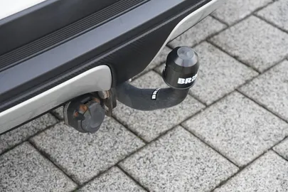 Car image 32