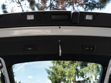 Car image 33