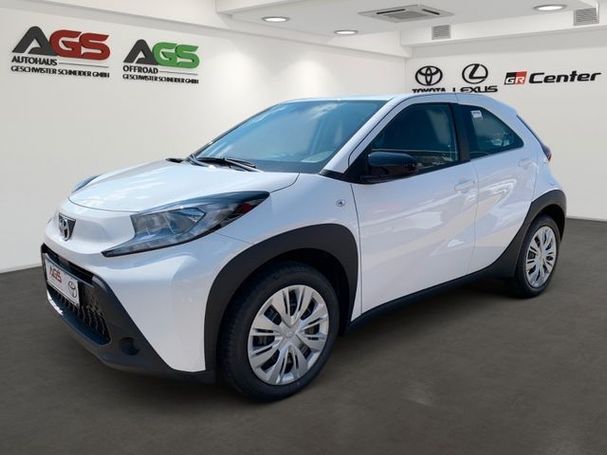 Toyota Aygo X 1.0 53 kW image number 2