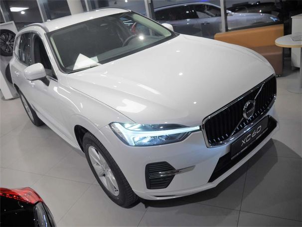 Volvo XC60 B4 Core 145 kW image number 1