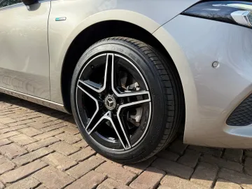 Car image 44