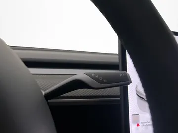 Car image 35