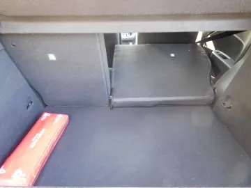 Car image 37
