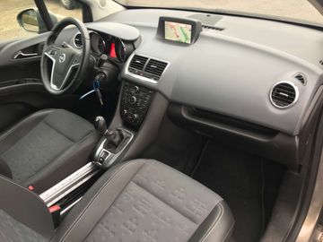 Car image 11