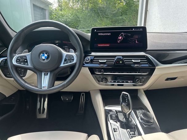 BMW 540d Touring M Sportpaket xDrive 250 kW image number 4