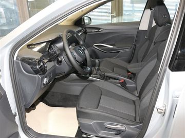 Car image 15