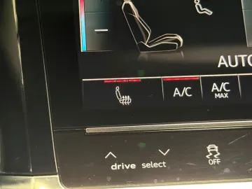 Car image 32