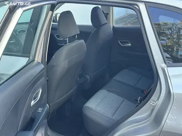 Car image 10