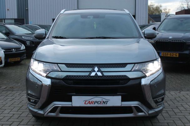 Mitsubishi Outlander 2.4 4WD 169 kW image number 3