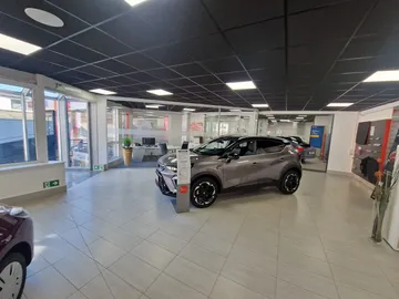 Car image 25
