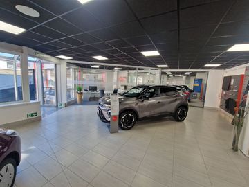 Car image 23