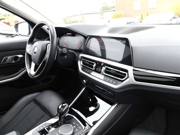 BMW 330d Touring M Sport 195 kW image number 4