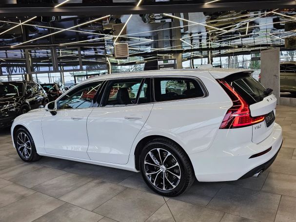 Volvo V60 D4 AWD Momentum 140 kW image number 3