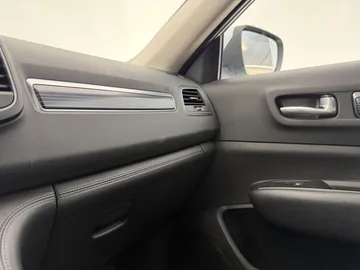 Car image 40