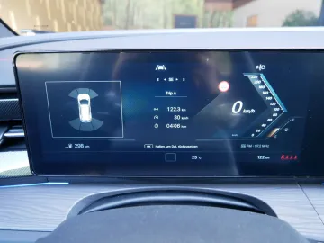 Car image 28