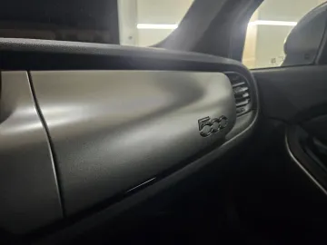 Car image 39