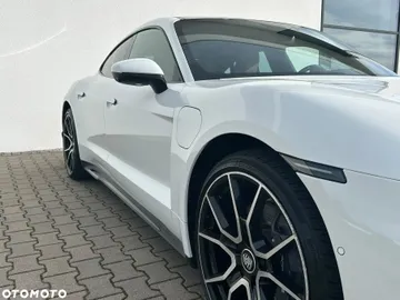 Car image 36