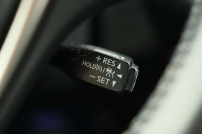 Car image 33