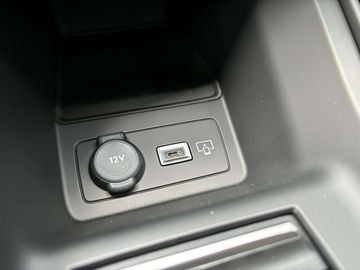 Car image 48