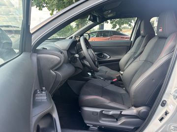 Car image 15