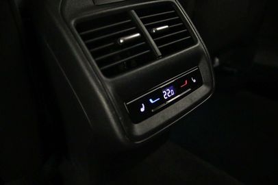 Car image 47