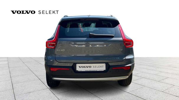 Volvo XC40 T2 Essential 95 kW image number 4