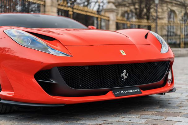 Ferrari 812 Superfast 588 kW image number 31