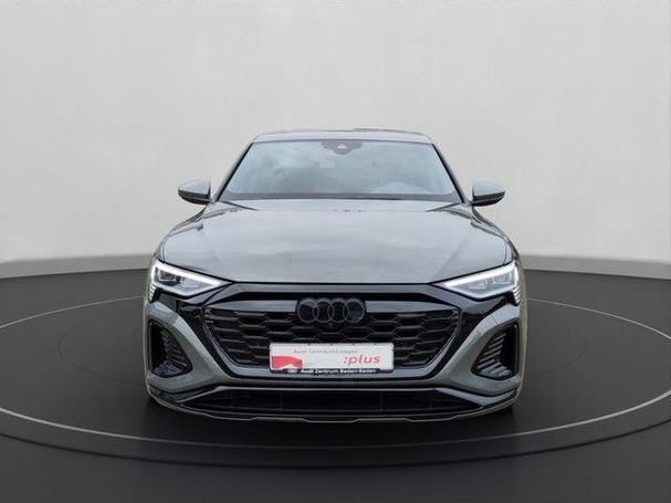 Audi Q8 50 quattro e-tron S-line Sportback 250 kW image number 3