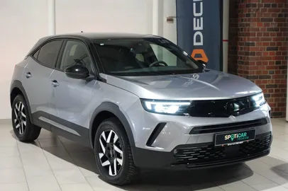 Car image 3