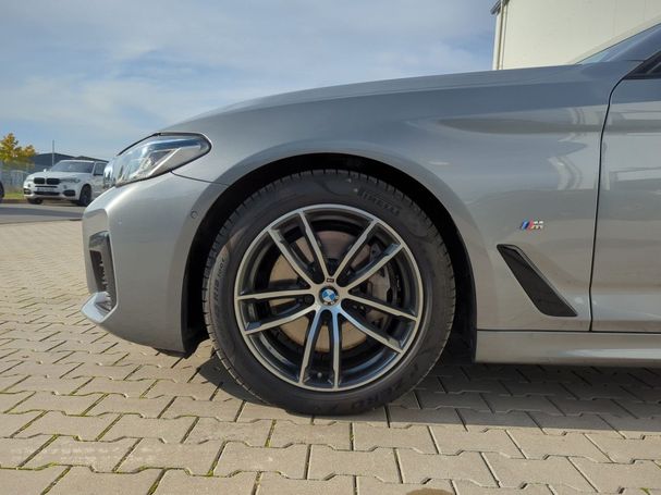 BMW 530d Touring xDrive 210 kW image number 14