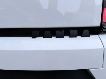 Car image 32