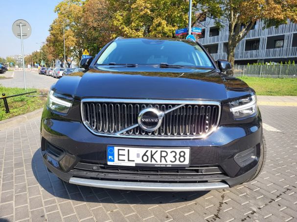 Volvo XC40 T5 AWD Momentum 182 kW image number 3