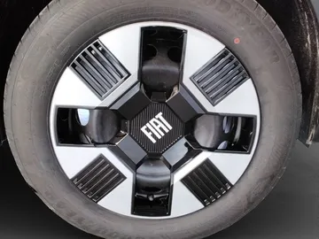 Car image 27