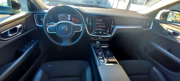 Volvo V60 T6 R AWD Momentum 251 kW image number 9