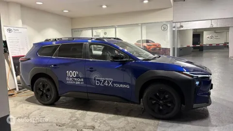 Car image 4