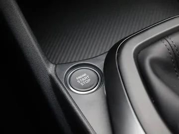 Car image 34